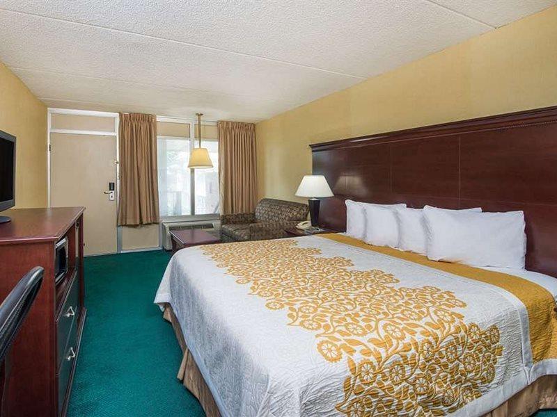 Days Inn By Wyndham Paducah Exteriör bild